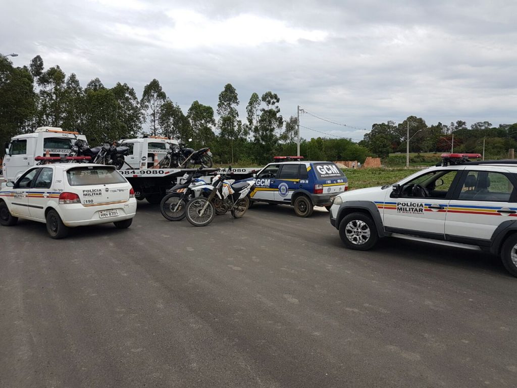 1070-policiais-apreensao-de-motos-no-cidade-nova-1