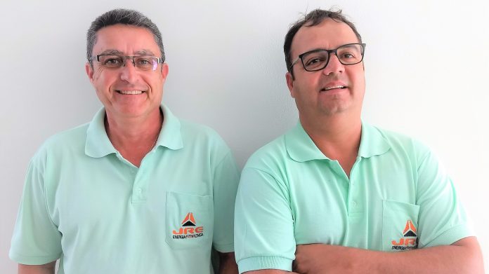 Cicinho e João Ricardo; décadas de experiência na Cemig agora a serviço dos clientes.