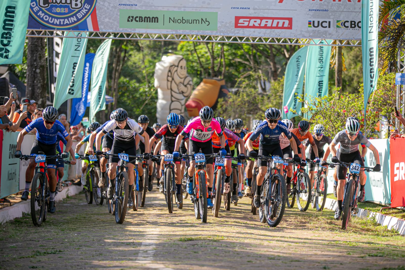 Concorrendo com o campeão brasileiro, ciclista patense conquista 1º lugar  no JEMG 2023